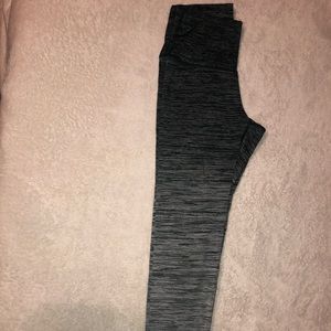 Aerie Green and White Leggings